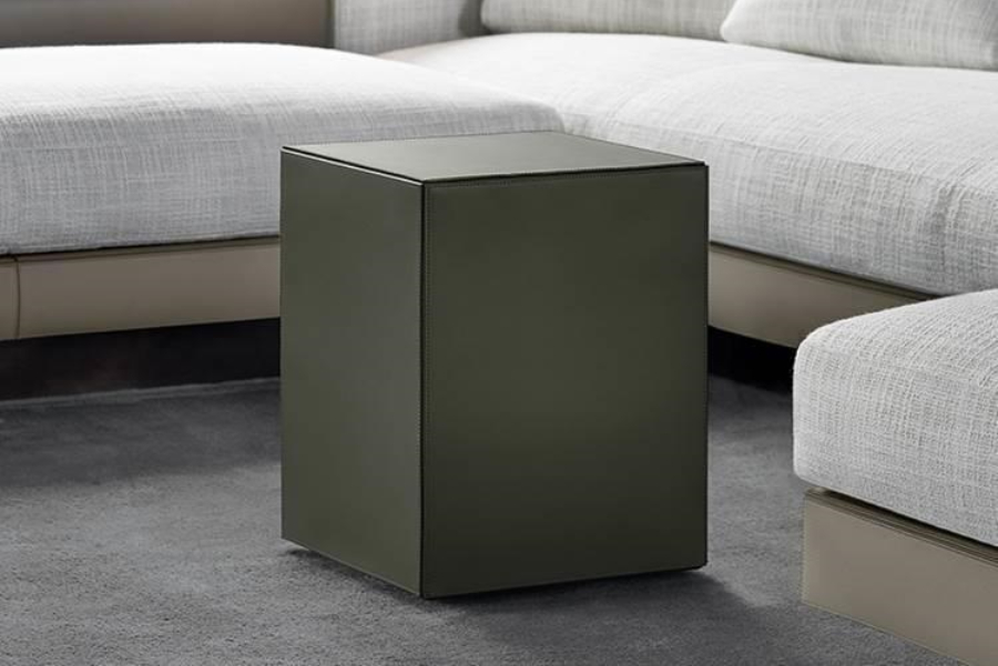 Пуф Minotti Saddle-Hide Пуф Minotti Saddle-Hide (Италия)