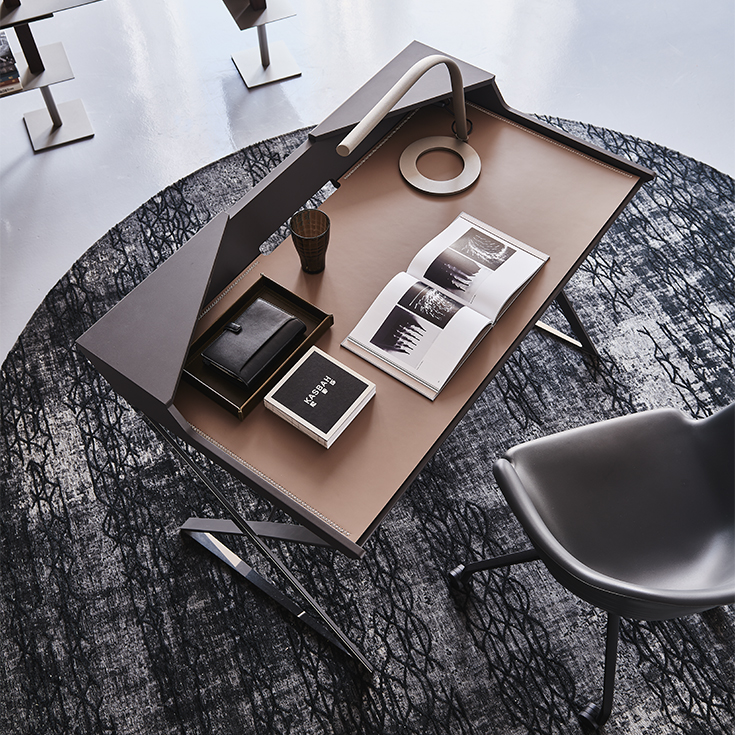 Письменный стол Cattelan Italia Qwerty Письменный стол Cattelan Italia Qwerty (Италия)