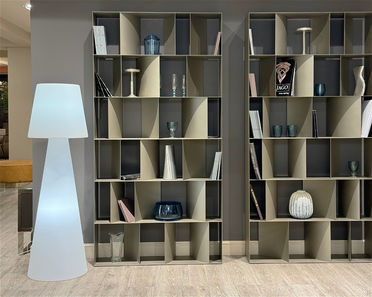 Стеллаж Cattelan Italia Nautilus 01 Стеллаж Cattelan Italia Nautilus 01 (Италия)