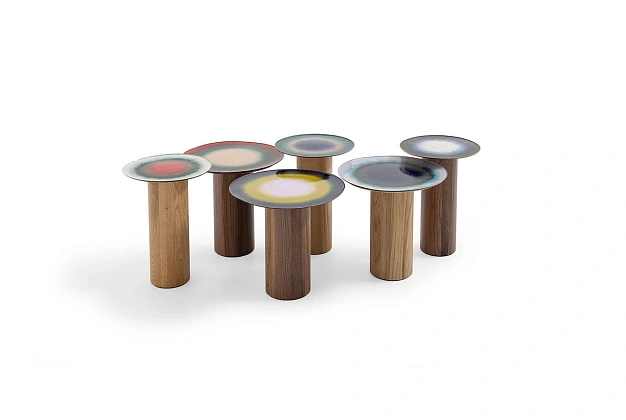Журнальный столик Moroso Mangiafuoco 1 Журнальный столик Moroso Mangiafuoco (Италия) 1