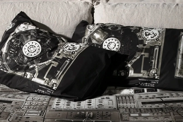 Кровать Moroso Nebula Five 2 Кровать Moroso Nebula Five (Италия) 2
