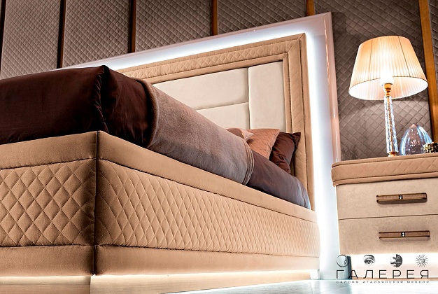 Спальня Mobilpiu Luxury Diamond 3 Спальня Mobilpiu Luxury Diamond (Италия) 3