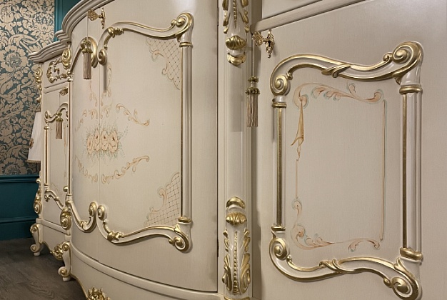 Комод A&M Ghezzani Royal 2 Комод A&M Ghezzani Royal (Италия) 2