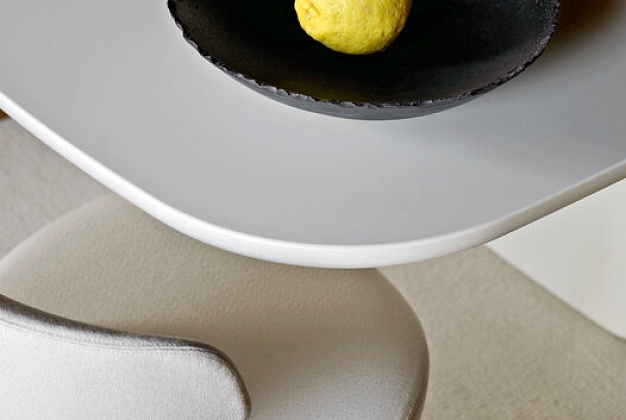 Стол обеденный B&B Italia Tobi-Ishi 13 Стол обеденный B&B Italia Tobi-Ishi (Италия) 13