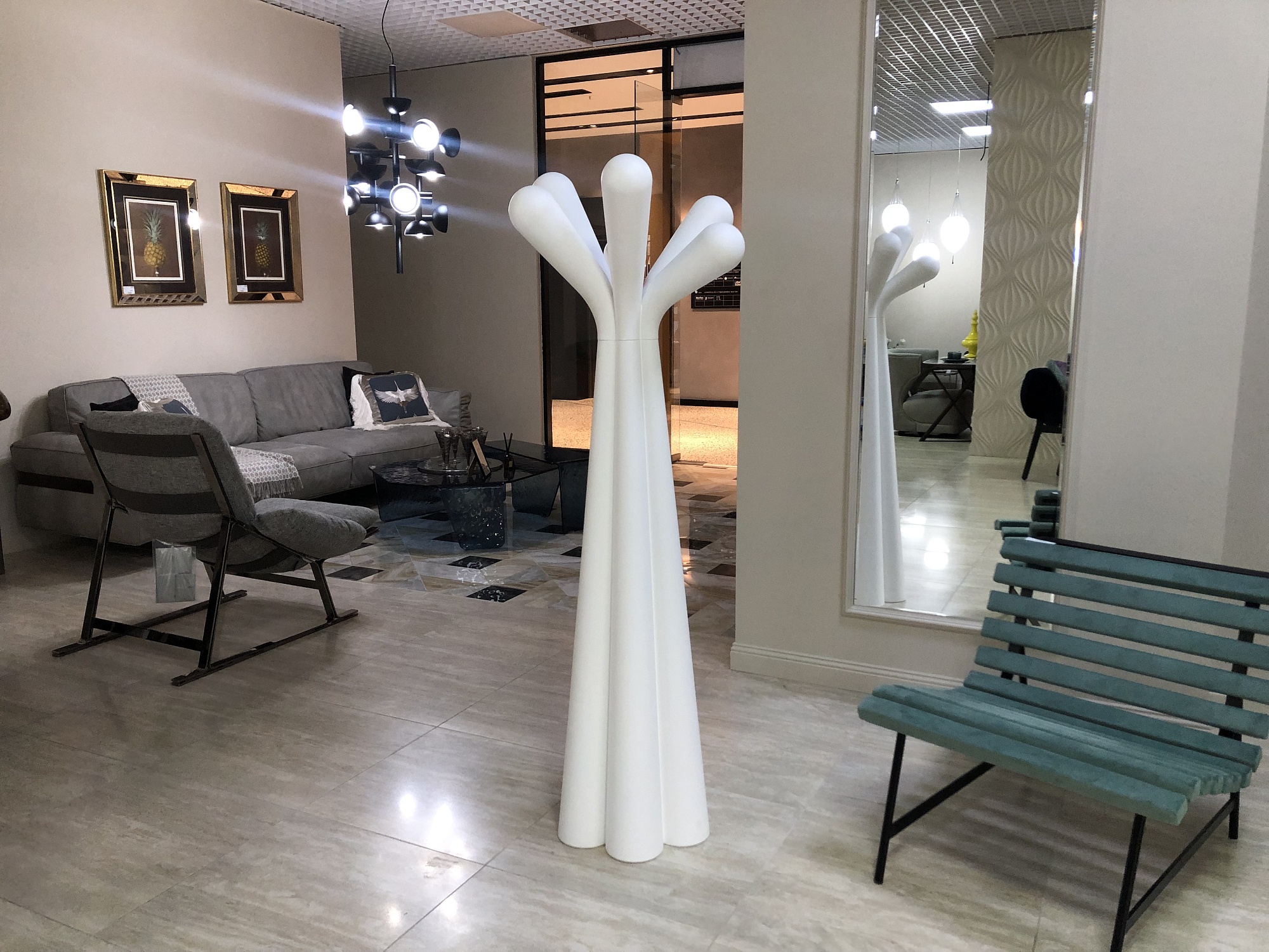 Вешалка Bonaldo Anemone белая Вешалка Bonaldo Anemone белая (Италия)