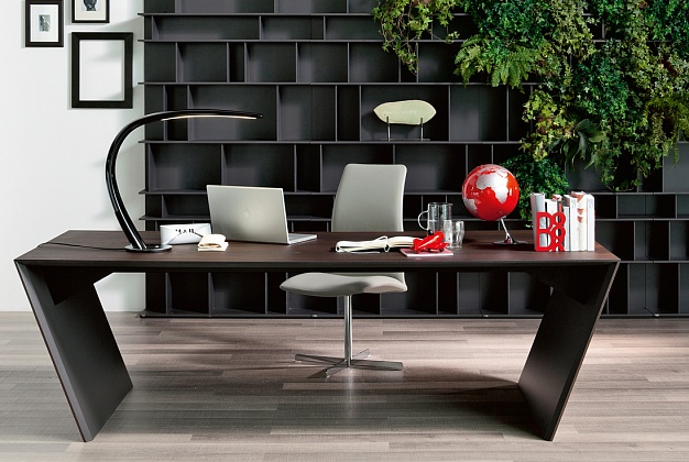 Письменный стол Cattelan Italia Vega 1 Письменный стол Cattelan Italia Vega (Италия) 1