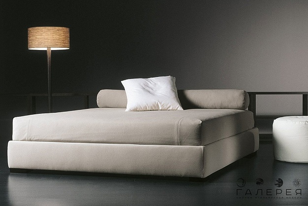 Кровать Meridiani Derek 1 Кровать Meridiani Derek (Италия) 1