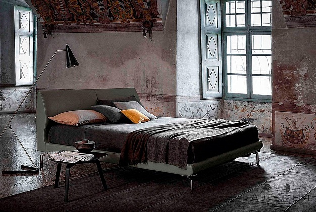 Кровать Poltrona Frau Eosonno 1 Кровать Poltrona Frau Eosonno (Италия) 1
