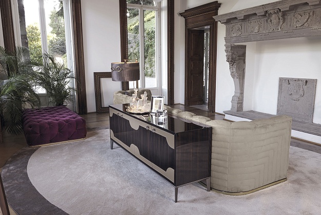 Диван Vittoria Frigerio Caracciolo 3 Диван Vittoria Frigerio Caracciolo (Италия) 3