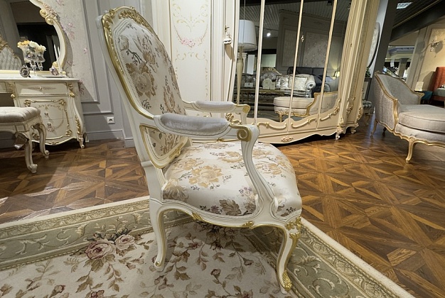 Кресло Angelo Cappellini 8836/L 3 Кресло Angelo Cappellini 8836/L (Италия) 3