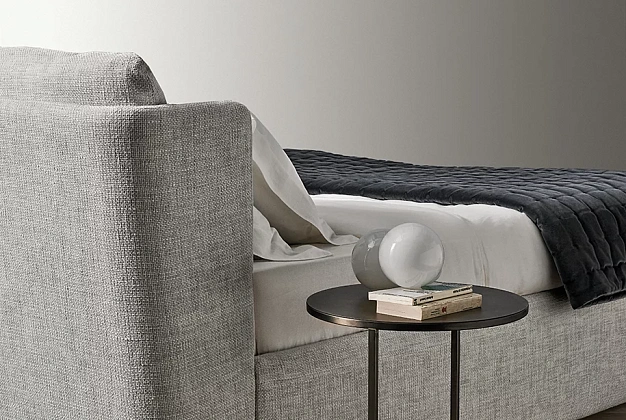 Кровать Meridiani Kira 4 Кровать Meridiani Kira (Италия) 4
