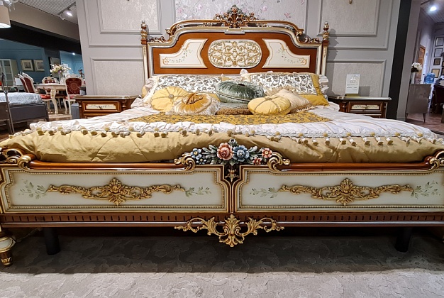 Спальня Asnaghi Interiors Chartreuse 3 Спальня Asnaghi Interiors Chartreuse (Италия) 3
