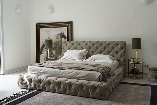 Кровать Vittoria Frigerio Caracciolo 1 Кровать Vittoria Frigerio Caracciolo (Италия) 1