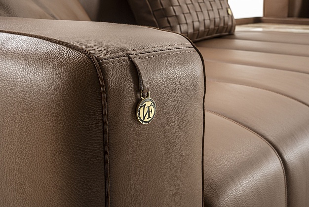 Диван Vittoria Frigerio Brivio 4 Диван Vittoria Frigerio Brivio (Италия) 4