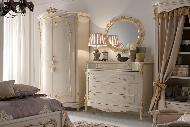 Шкаф A&M Ghezzani Royal 1 Шкаф A&M Ghezzani Royal (Италия) 1
