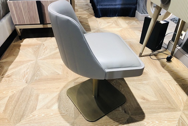 Стул крутящийся DV Home Elite 3 Стул крутящийся DV Home Elite (Италия) 3